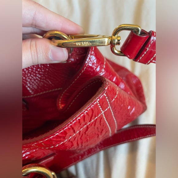 Prada red patent leather bag 🌶️ - Picture 12 of 14